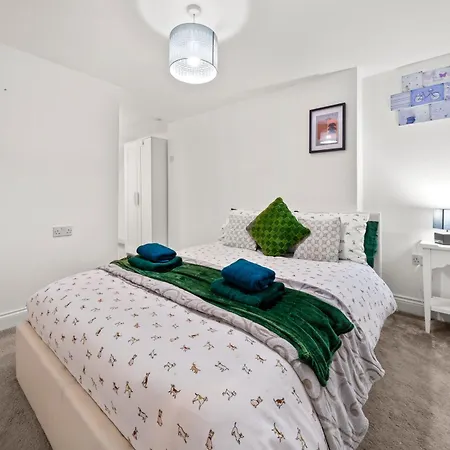 Harbour Luxury 3br House By Altoluxo Short Lets Serviced With Free Wifi & Parking * Бристоль