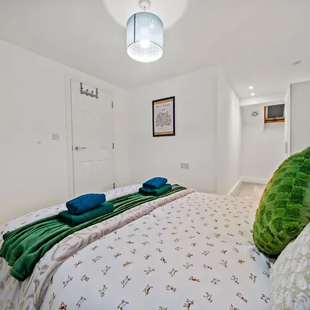 Harbour Luxury 3br House By Altoluxo Short Lets Serviced With Free Wifi & Parking * Бристоль