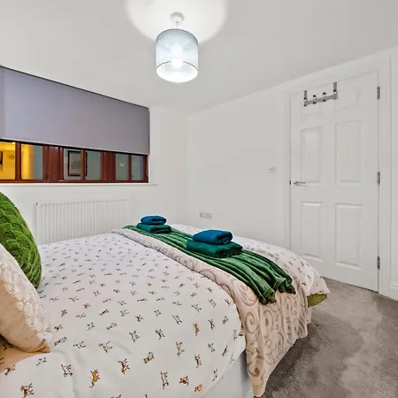 Harbour Luxury 3br House By Altoluxo Short Lets Serviced With Free Wifi & Parking *