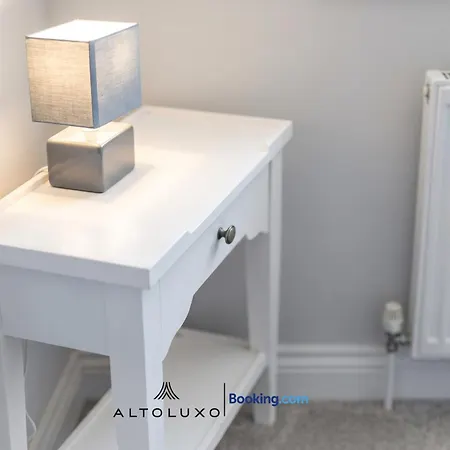 Harbour Luxury 3br House By Altoluxo Short Lets Serviced With Free Wifi & Parking Дом отдыха Бристоль