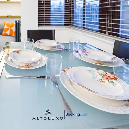 Harbour Luxury 3br House By Altoluxo Short Lets Serviced With Free Wifi & Parking