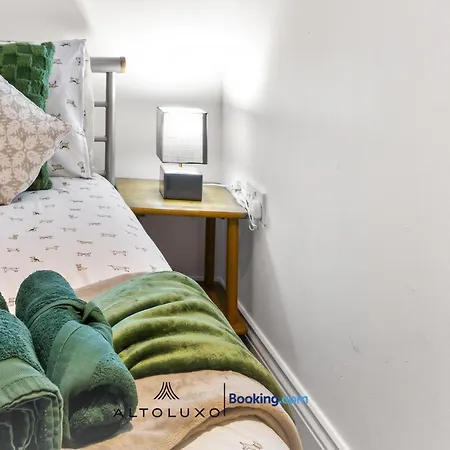 Harbour Luxury 3br House By Altoluxo Short Lets Serviced With Free Wifi & Parking