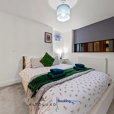 Harbour Luxury 3br House By Altoluxo Short Lets Serviced With Free Wifi & Parking * Бристоль