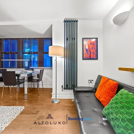 Harbour Luxury 3br House By Altoluxo Short Lets Serviced With Free Wifi & Parking *
