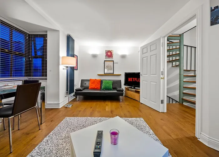 Harbour Luxury 3br House By Altoluxo Short Lets Serviced With Free Wifi & Parking Μπρίστολ