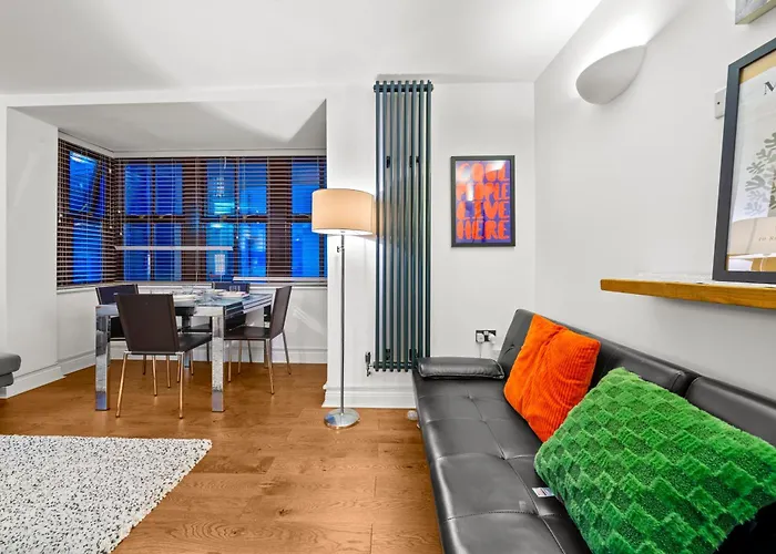 Harbour Luxury 3br House By Altoluxo Short Lets Serviced With Free Wifi & Parking Μπρίστολ