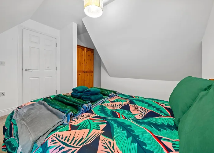 Harbour Luxury 3br House By Altoluxo Short Lets Serviced With Free Wifi & Parking Bristol