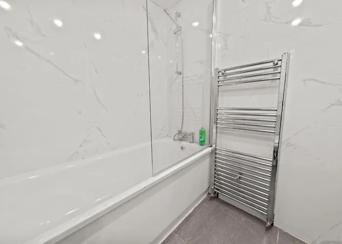 Harbour Luxury 3br House By Altoluxo Short Lets Serviced With Free Wifi & Parking * 布里斯托