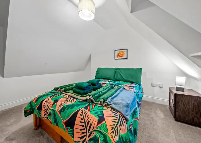 Harbour Luxury 3br House By Altoluxo Short Lets Serviced With Free Wifi & Parking 度假居